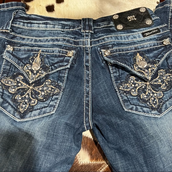 Miss Me Jeans size 26x32 - Picture 4 of 8